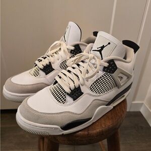 Air Jordan Military 4 Retro Black Sneakers. Great Condition!!